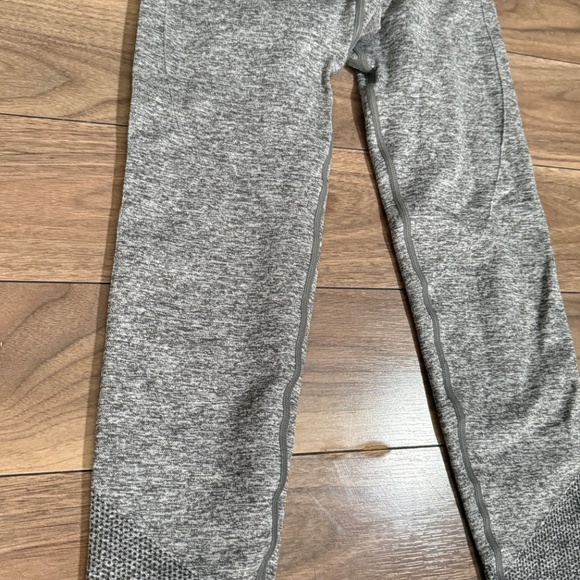 AYBL Seamless Leggings | Size XS | Light Grey Marl - Picture 6 of 8